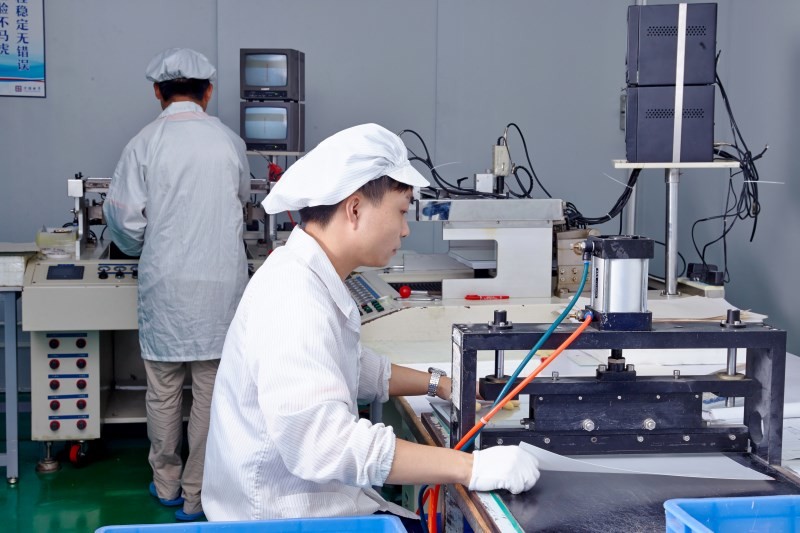HongKong Guanke Industrial Limited производственная линия завода